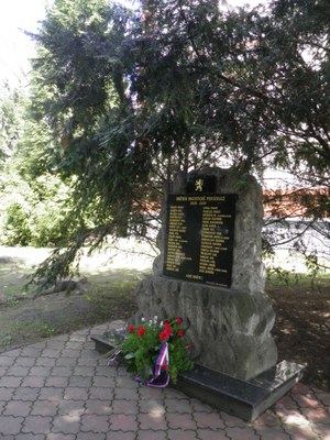 Památník obětem nacistické persekuce v letech 1939-1945 v Radvanicích, ul. Těšínská