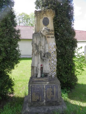 Památník vojínům 1. světové války na ul. Těšínská v Bartovicích